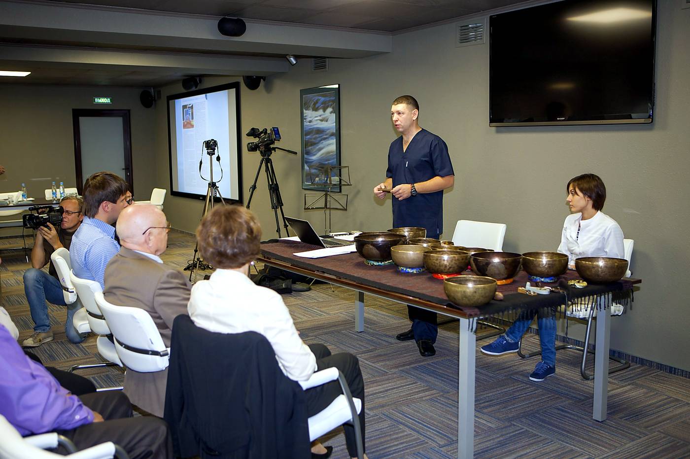 Dr. Viktor Surikov presenting the method at the conference in Belokurikha, 2013